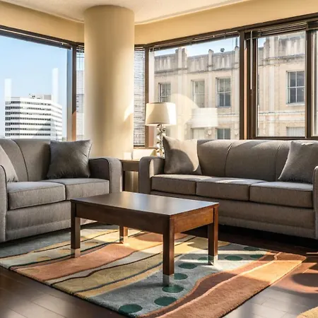 Private Apt Downtown